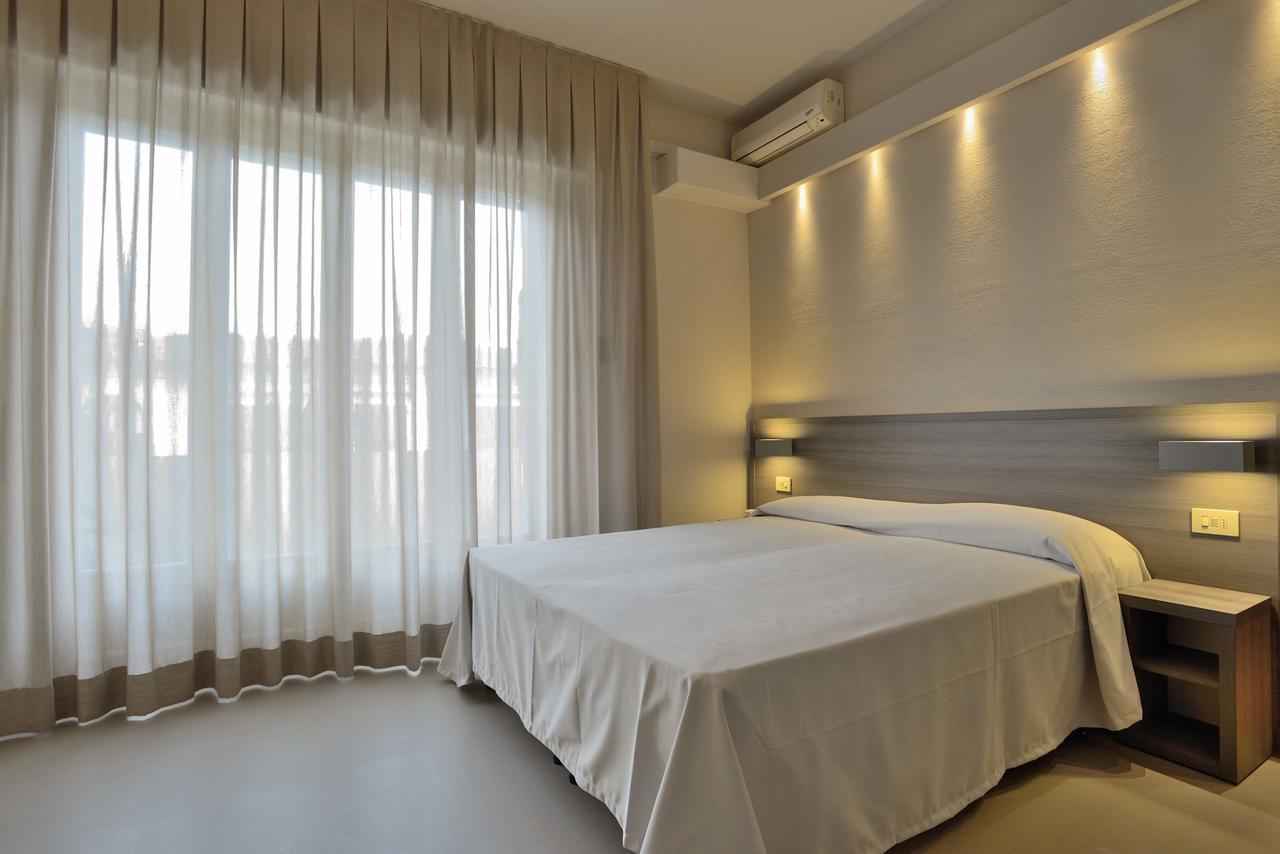 Hotel Crystal Marina di Pietrasanta Exterior foto